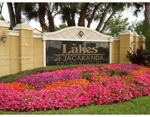 Real estate property located at 10725 Cleary Blvd #211, Broward, Lakes Of Jacaranda Condo, Plantation, FL