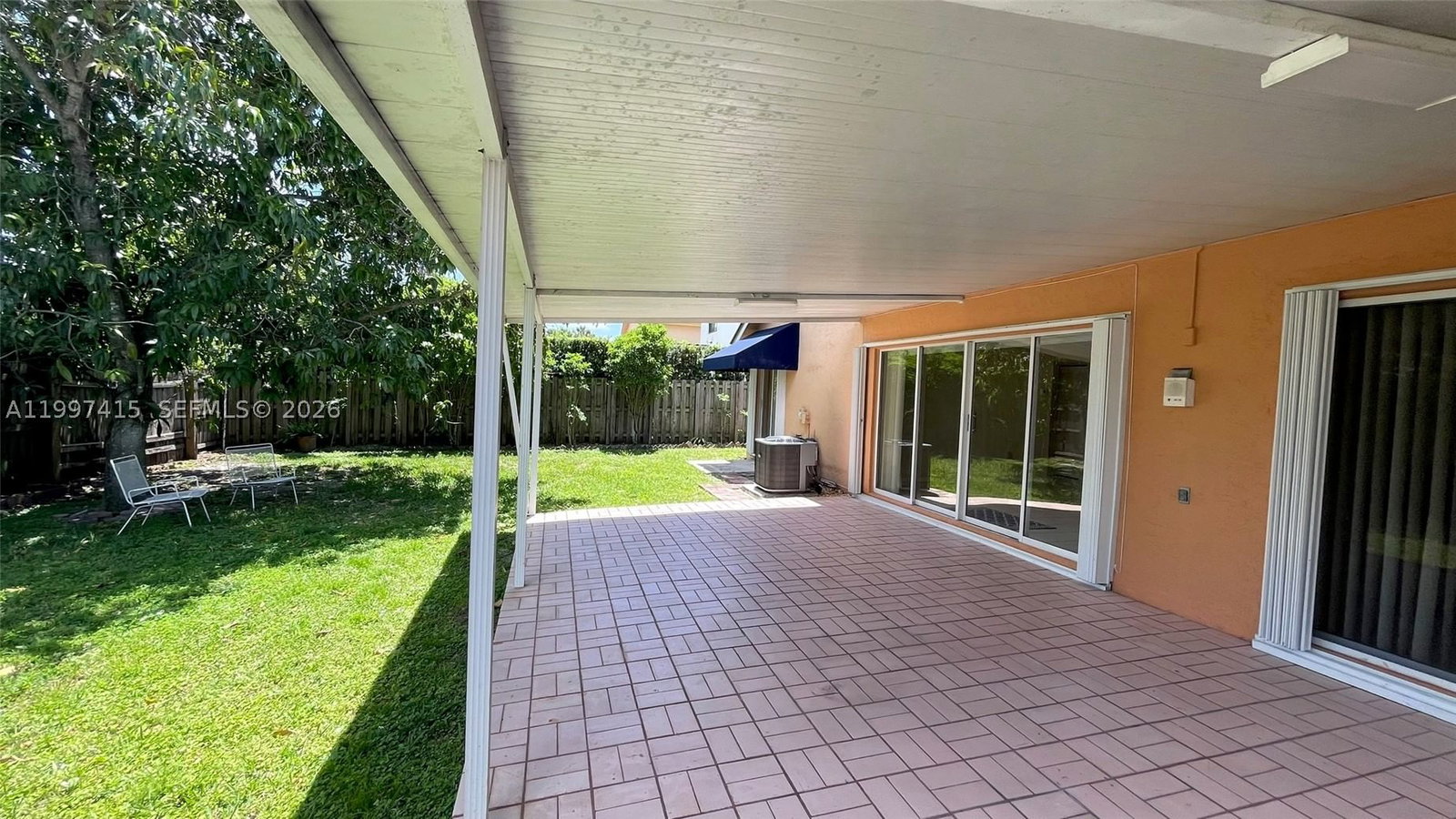 Real estate property located at 19011 79th Ct, Miami-dade, West Esplanade, Hialeah, FL