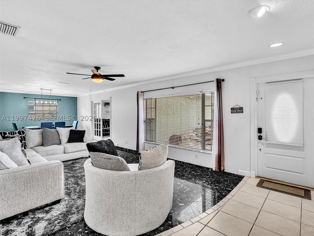 Real estate property located at 1900 95th Ave, Broward, Rainbow Lakes, Pembroke Pines, FL