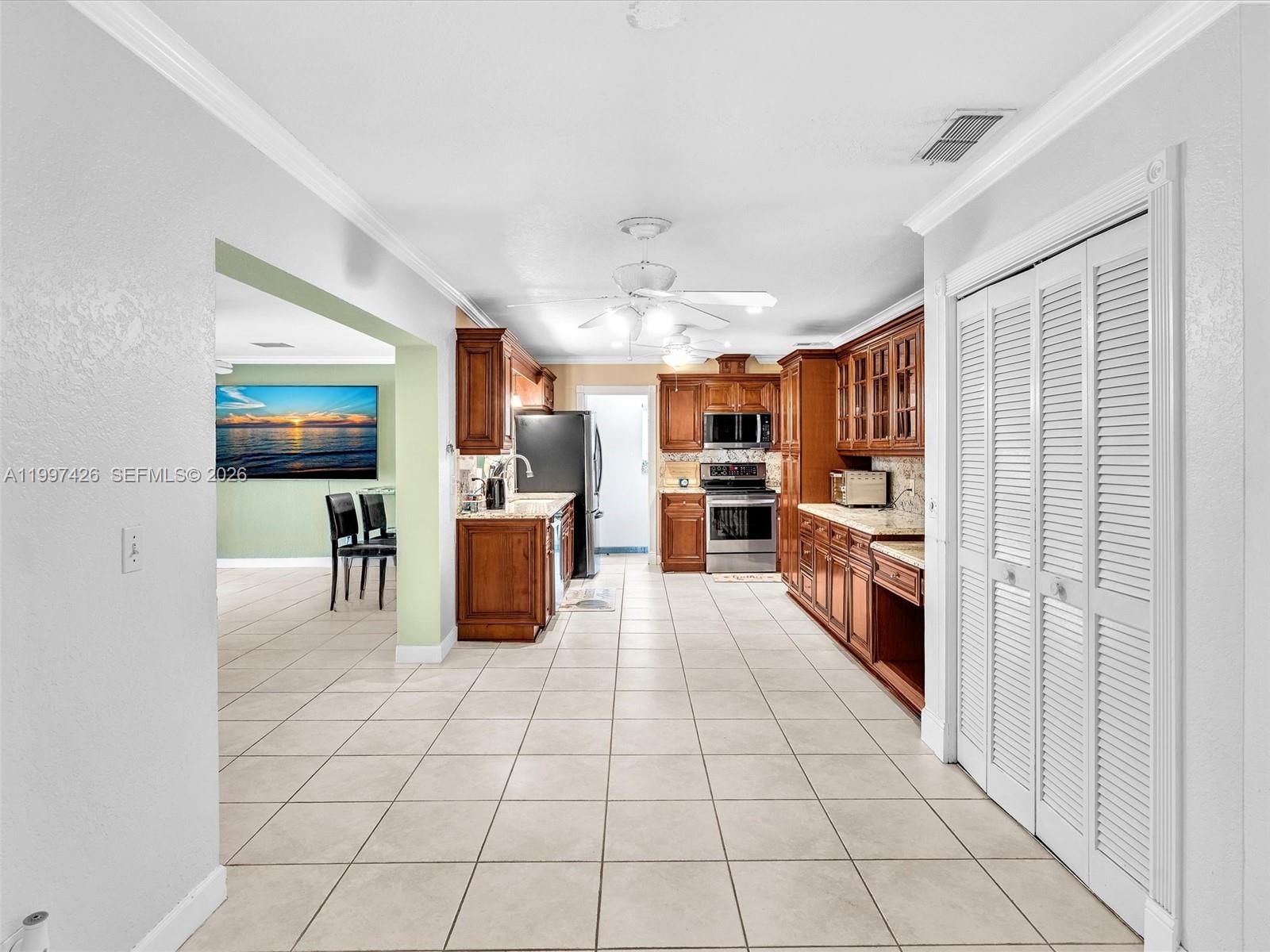 Real estate property located at 1900 95th Ave, Broward, Rainbow Lakes, Pembroke Pines, FL