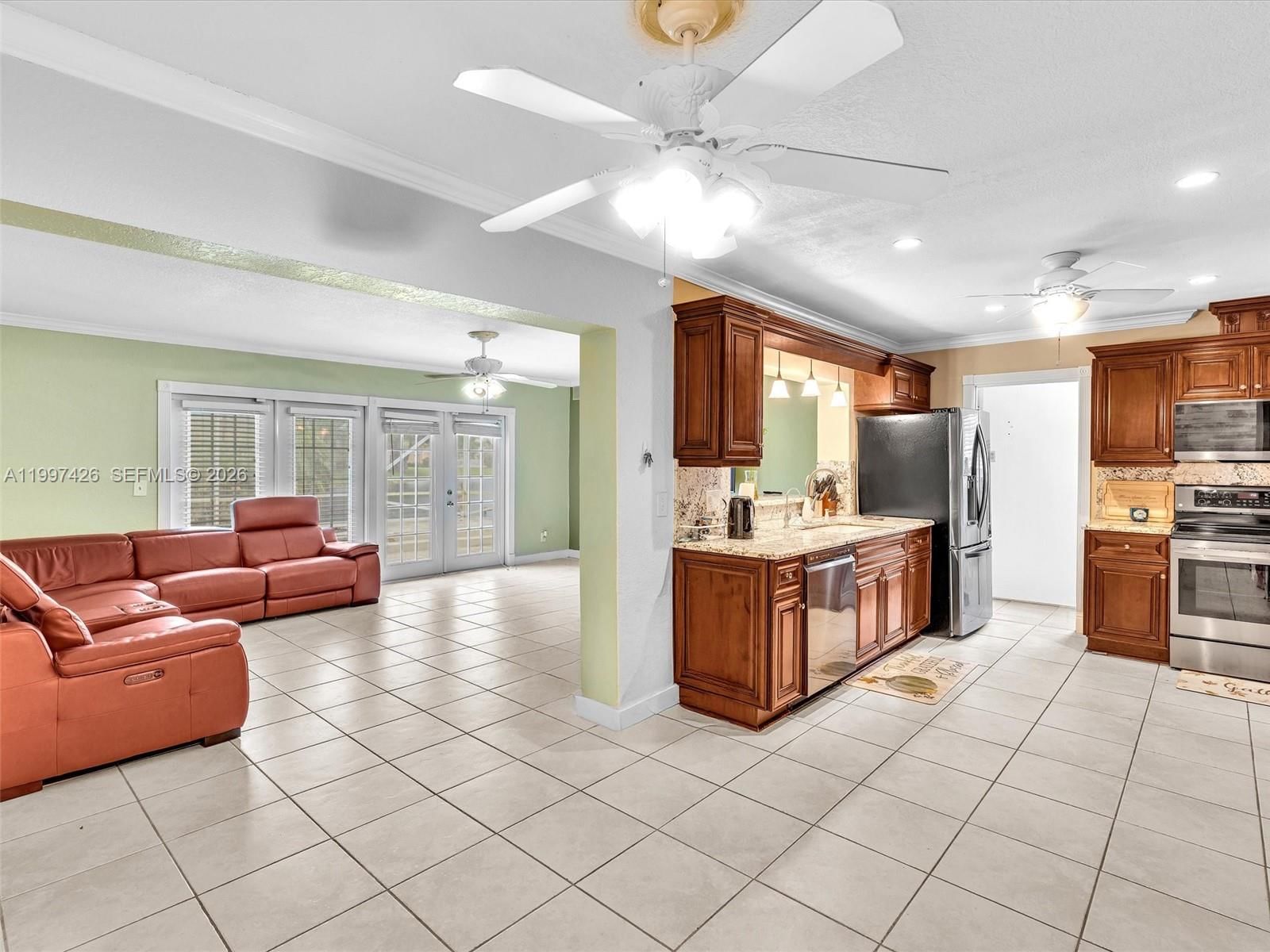 Real estate property located at 1900 95th Ave, Broward, Rainbow Lakes, Pembroke Pines, FL
