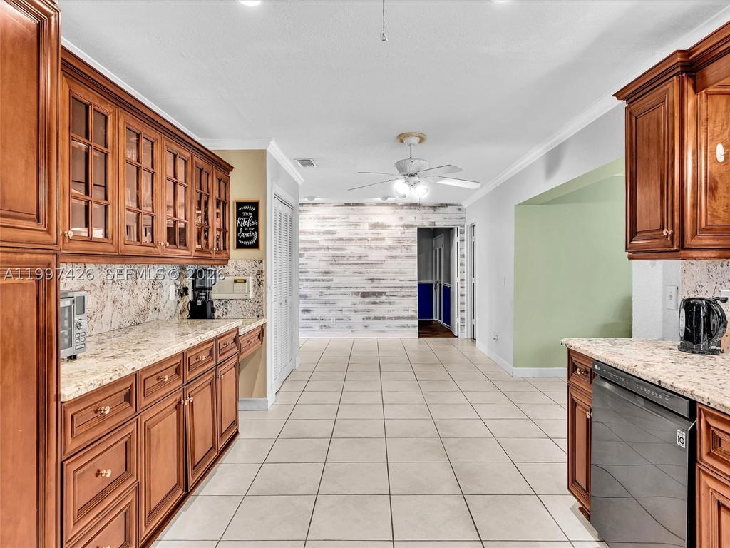 Real estate property located at 1900 95th Ave, Broward, Rainbow Lakes, Pembroke Pines, FL