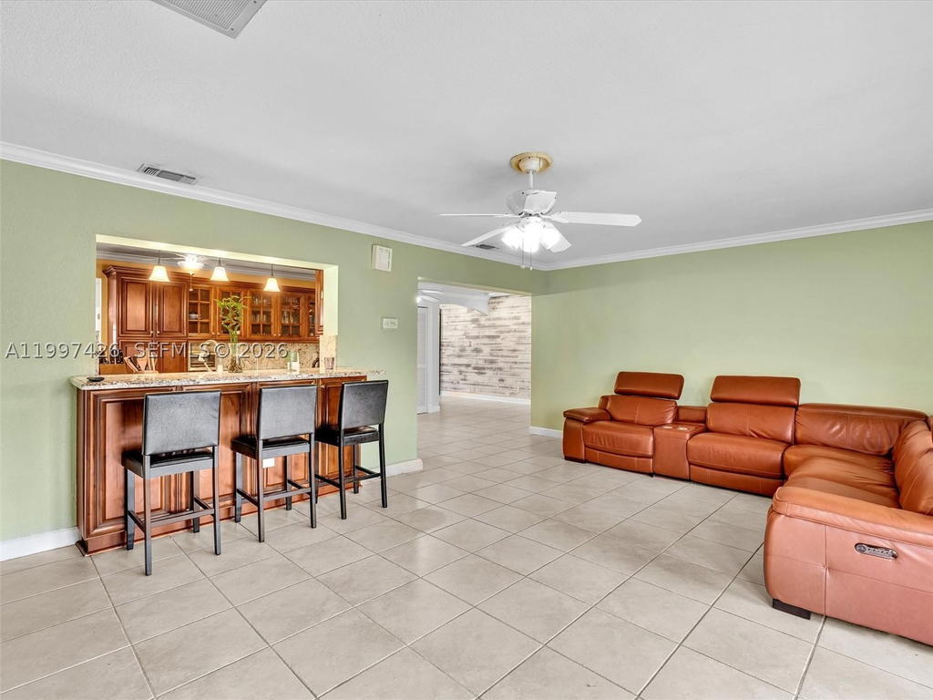 Real estate property located at 1900 95th Ave, Broward, Rainbow Lakes, Pembroke Pines, FL