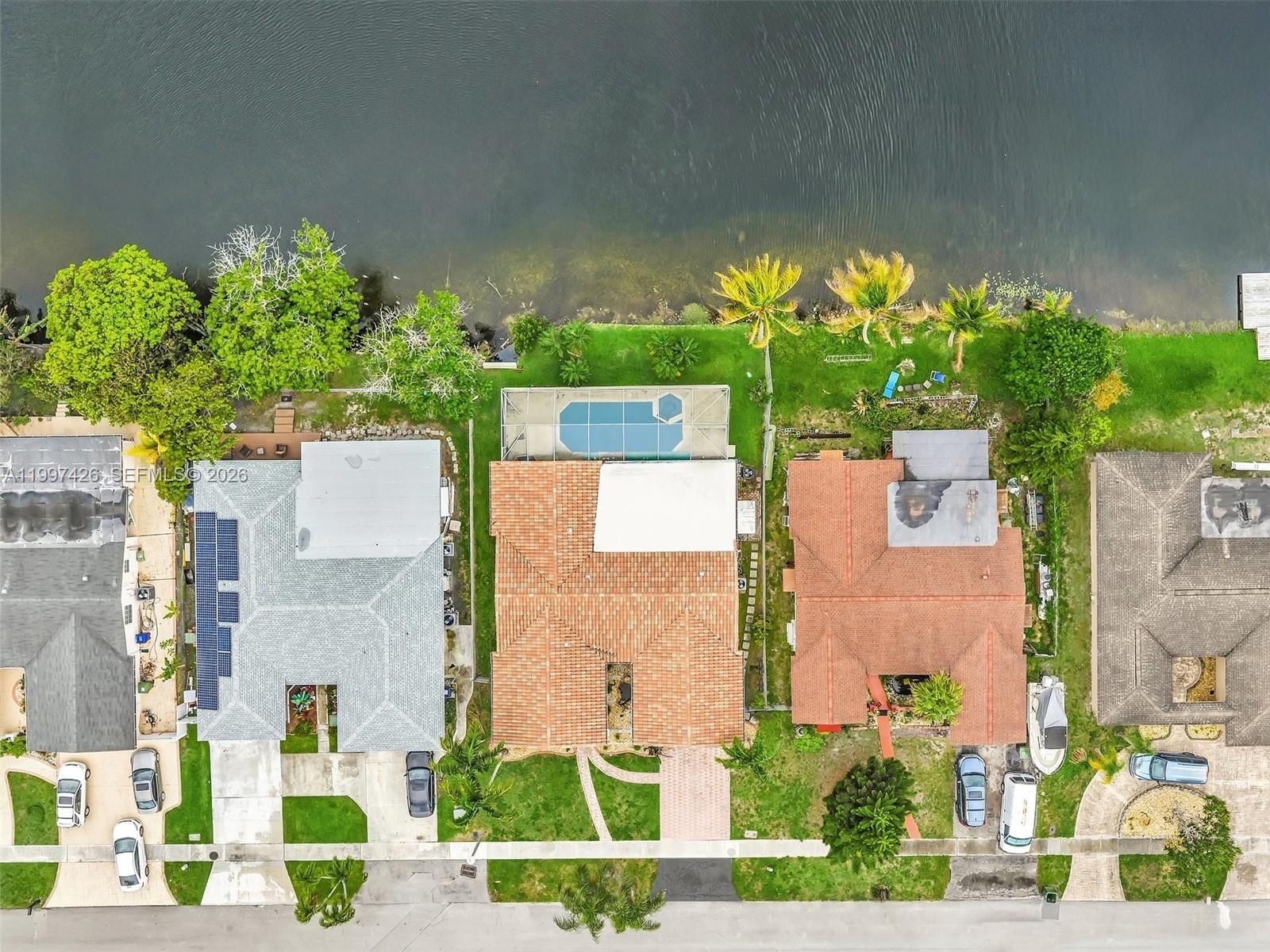 Real estate property located at 1900 95th Ave, Broward, Rainbow Lakes, Pembroke Pines, FL