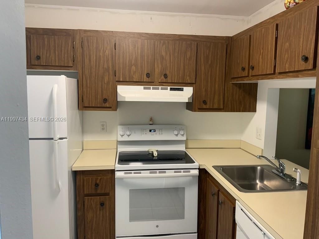 Real estate property located at 9311 Orange Grove Dr #405, Broward, Poinciana 14 Pine Island, Davie, FL