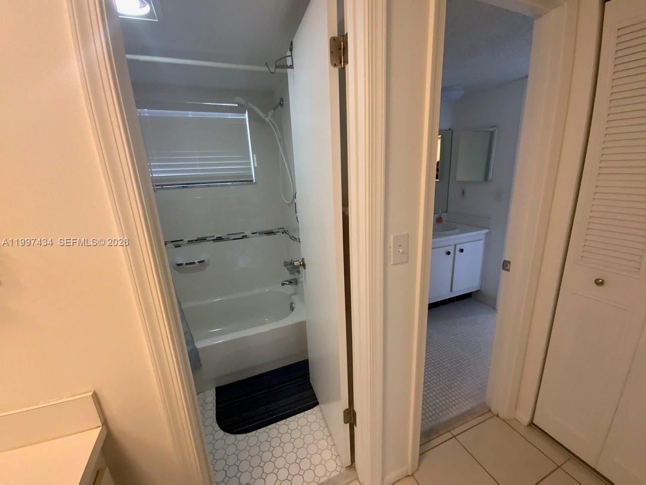 Real estate property located at 9311 Orange Grove Dr #405, Broward, Poinciana 14 Pine Island, Davie, FL