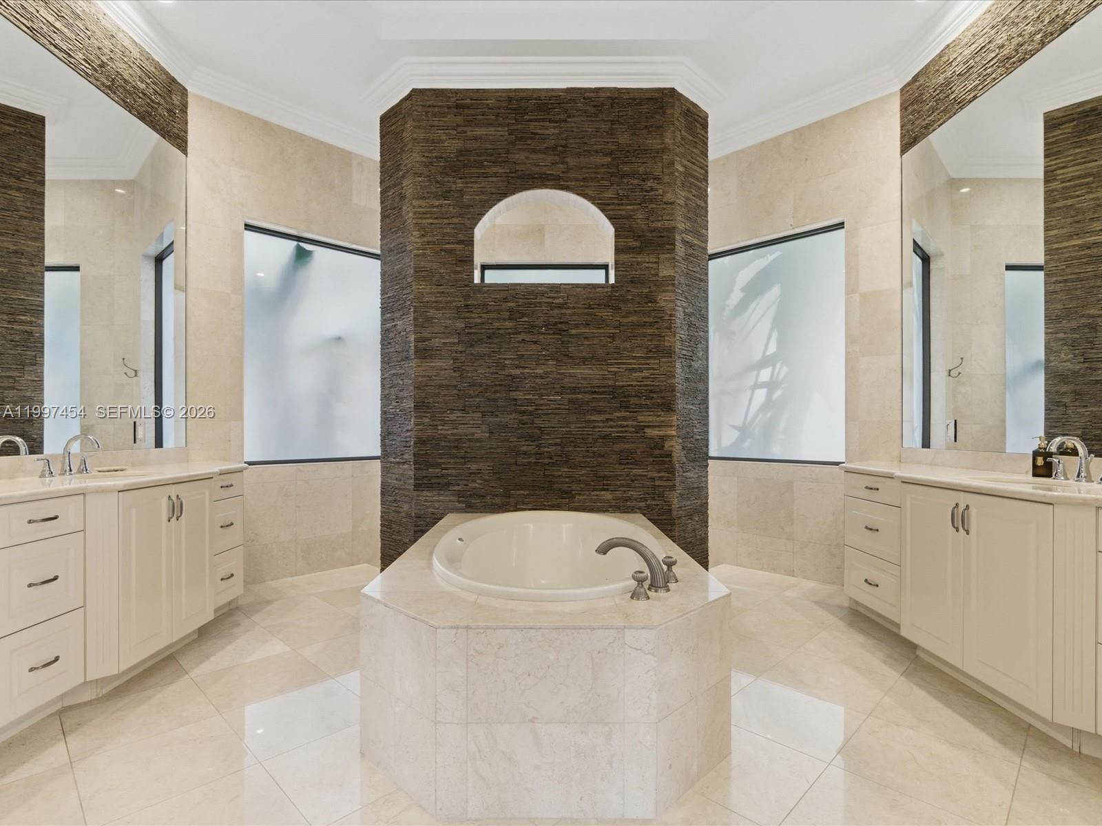 Real estate property located at 770 Leigh Palm Ave, Broward, Enclave 2nd Section, Plantation, FL