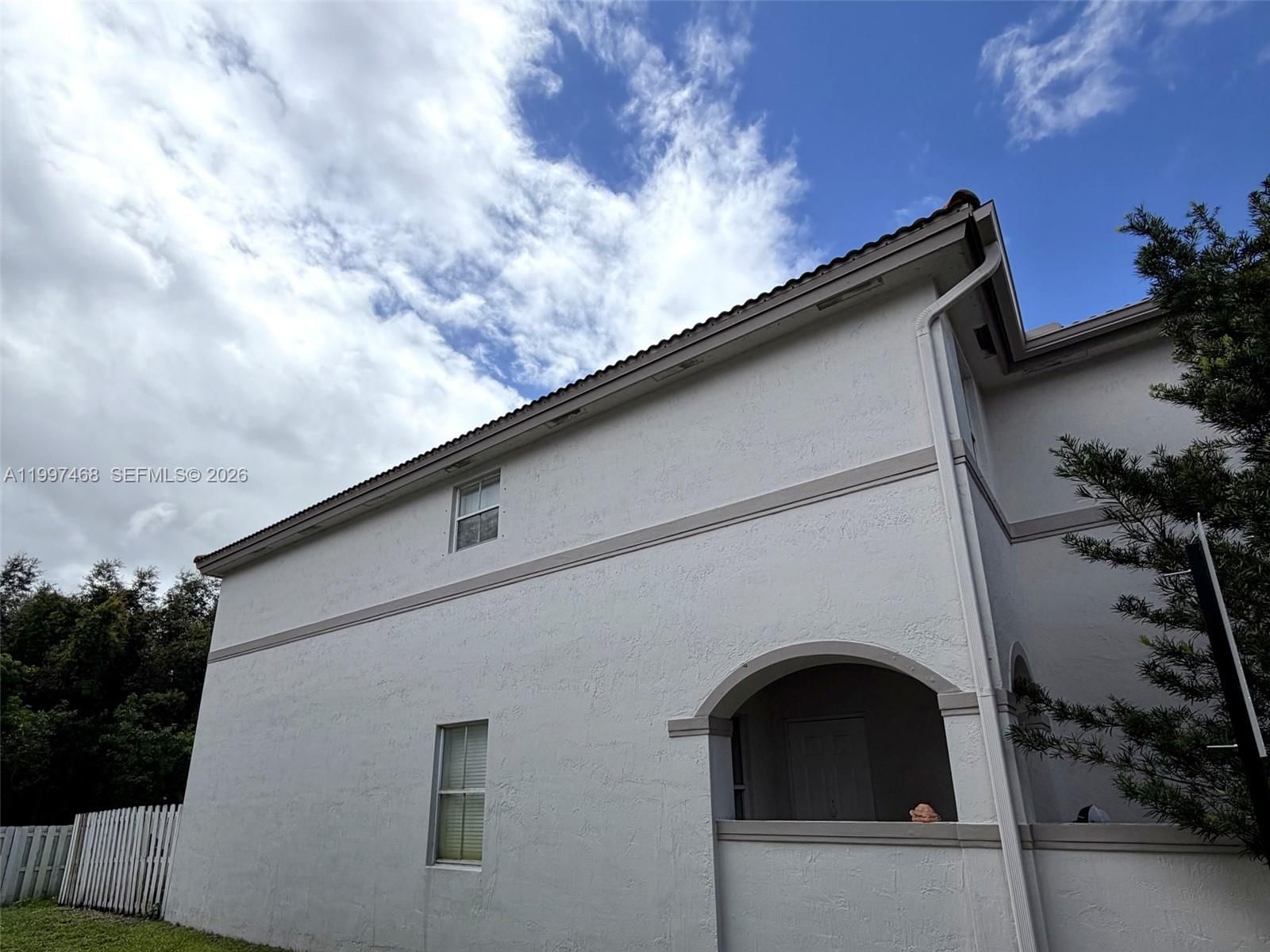 Real estate property located at 11026 43rd Ter, Miami-dade, Hawksnest 1st Addn, Doral, FL