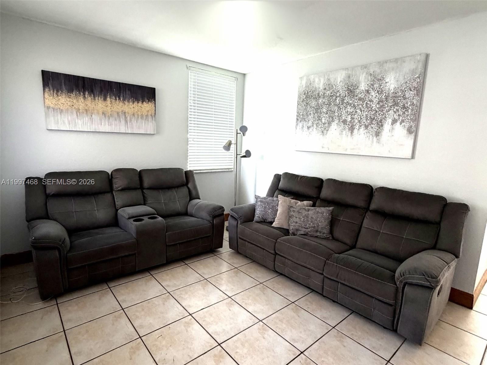 Real estate property located at 11026 43rd Ter, Miami-dade, Hawksnest 1st Addn, Doral, FL