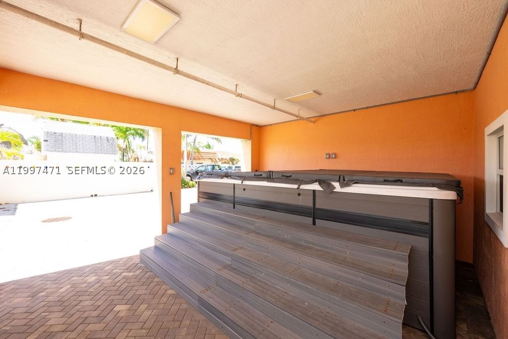 Real estate property located at 11284 3rd Avenue Ocean, Monroe, Little Venice, Marathon, FL