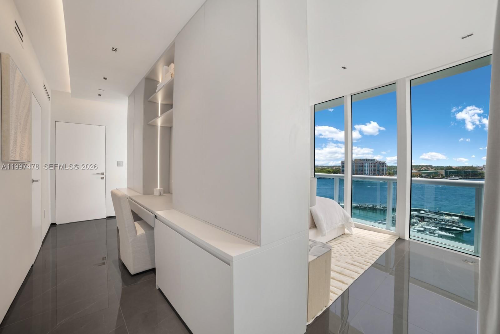 Real estate property located at 1000 Pointe Dr #901, Miami-dade, Murano At Portofino Condo, Miami Beach, FL