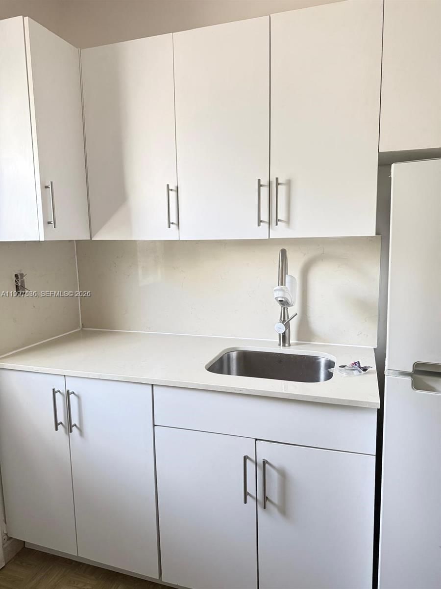 Real estate property located at 655 Meridian Ave #2, Miami-dade, Freedom House Inc-co-op, Miami Beach, FL