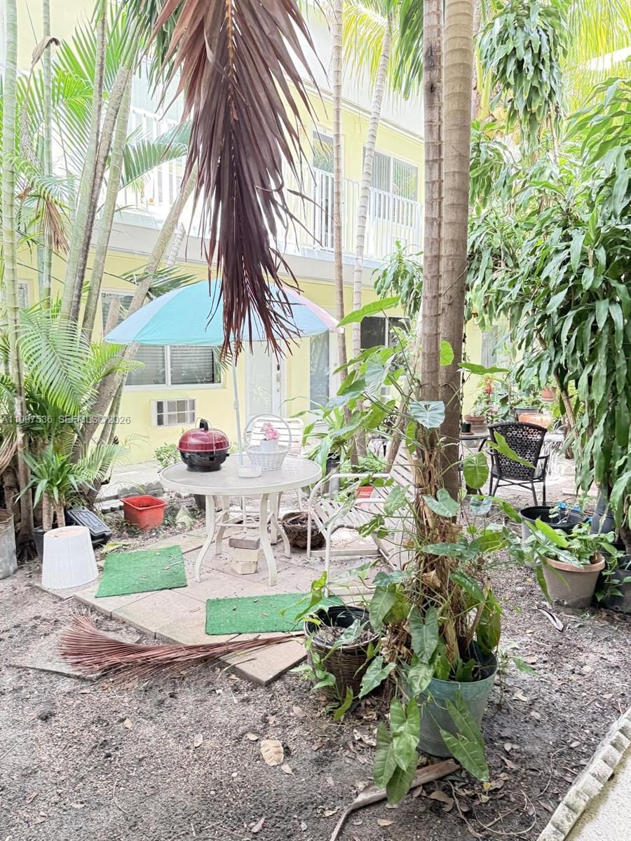 Real estate property located at 655 Meridian Ave #2, Miami-dade, Freedom House Inc-co-op, Miami Beach, FL