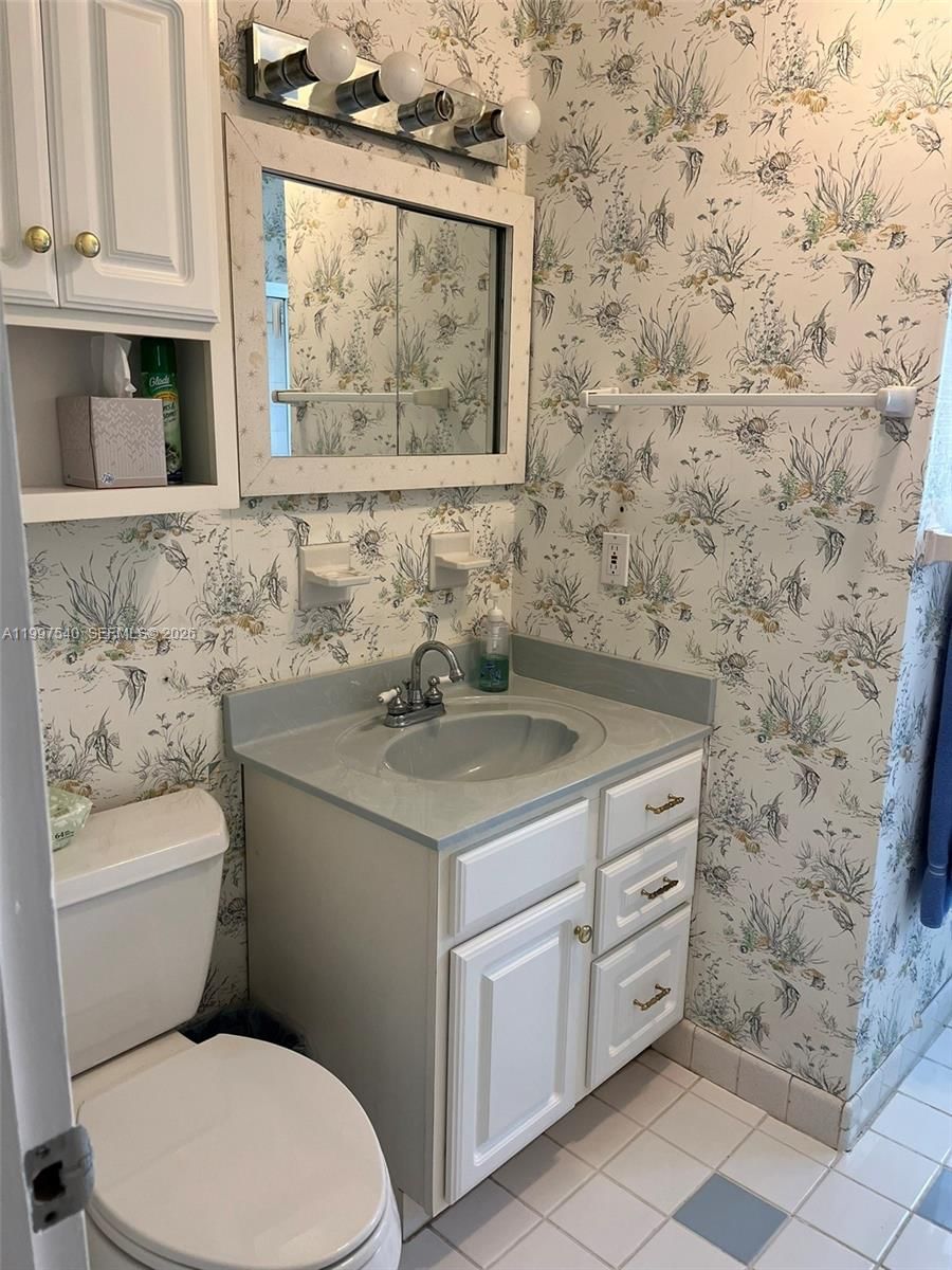 Real estate property located at 9775 78th St, Miami-dade, Heftler Homes Sunset Park, Miami, FL