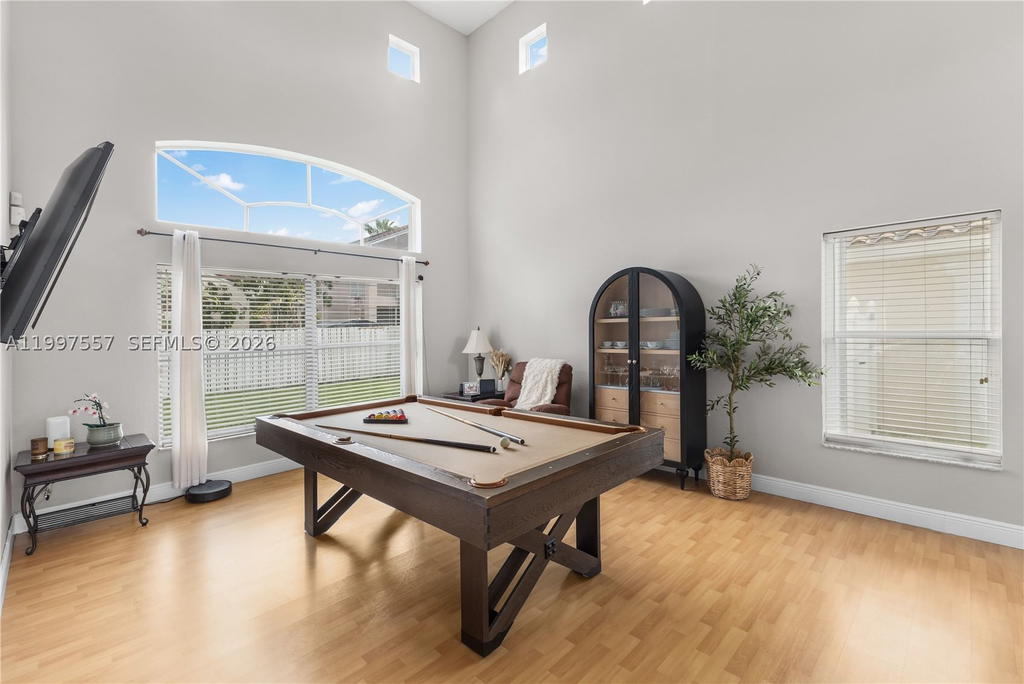 Real estate property located at 317 191st Ter, Broward, Twin Acres, Pembroke Pines, FL