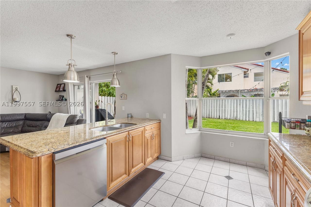 Real estate property located at 317 191st Ter, Broward, Twin Acres, Pembroke Pines, FL