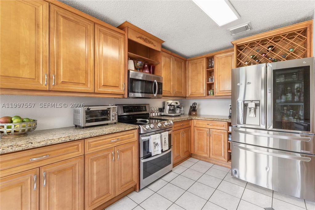 Real estate property located at 317 191st Ter, Broward, Twin Acres, Pembroke Pines, FL