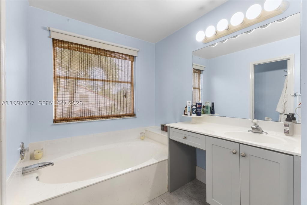 Real estate property located at 317 191st Ter, Broward, Twin Acres, Pembroke Pines, FL