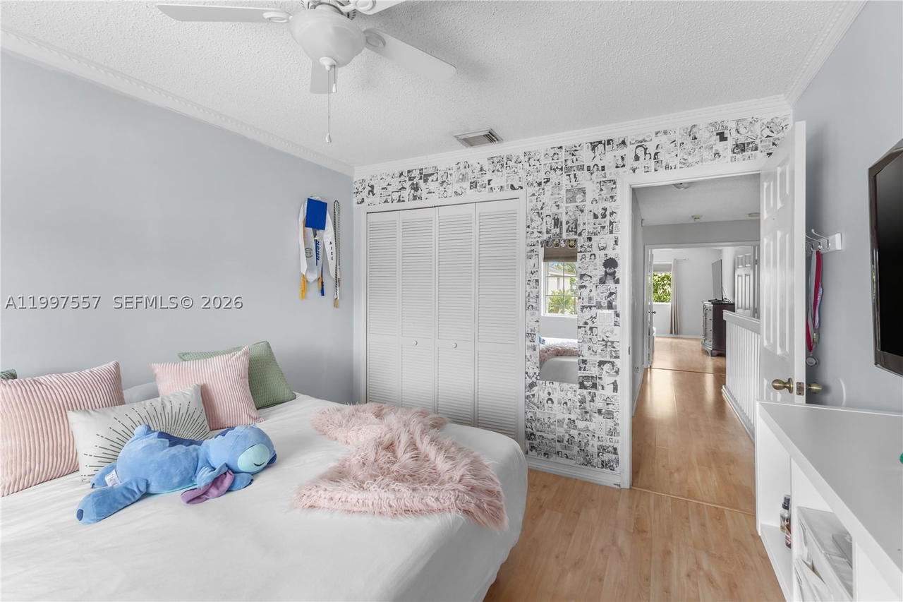Real estate property located at 317 191st Ter, Broward, Twin Acres, Pembroke Pines, FL