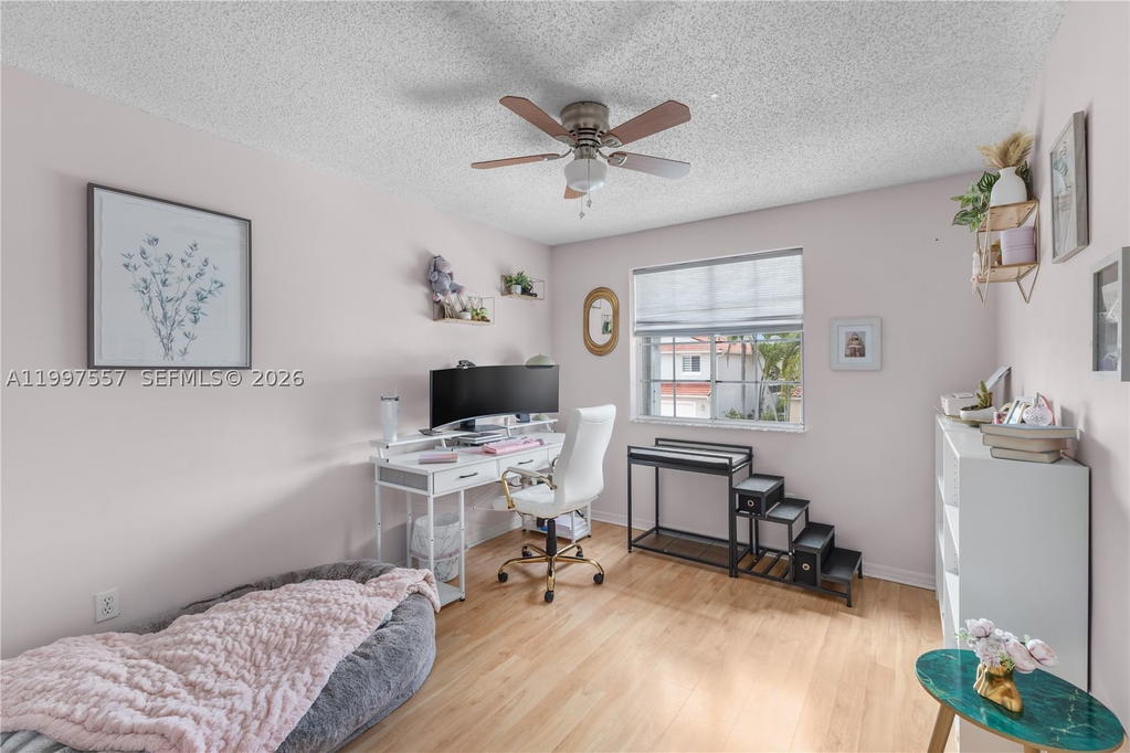 Real estate property located at 317 191st Ter, Broward, Twin Acres, Pembroke Pines, FL