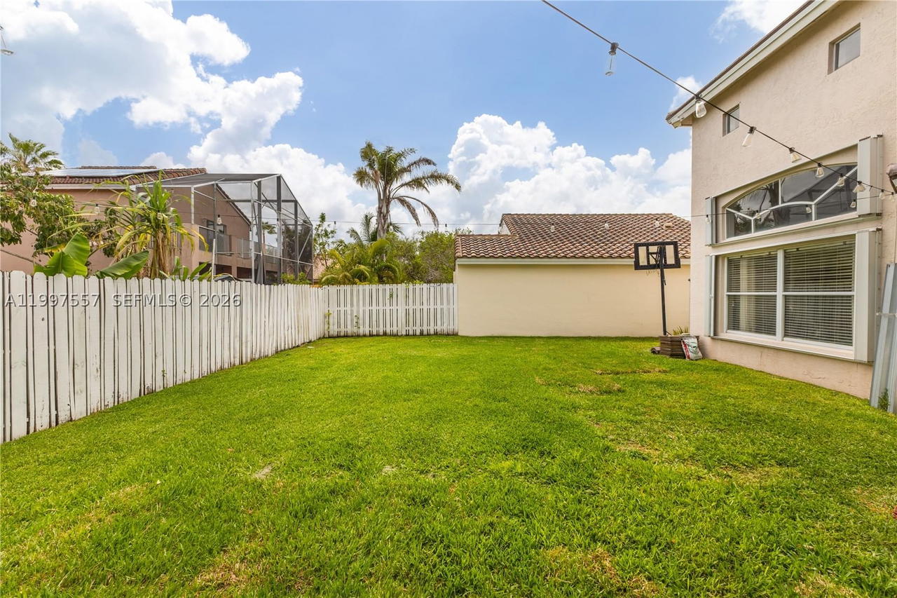 Real estate property located at 317 191st Ter, Broward, Twin Acres, Pembroke Pines, FL