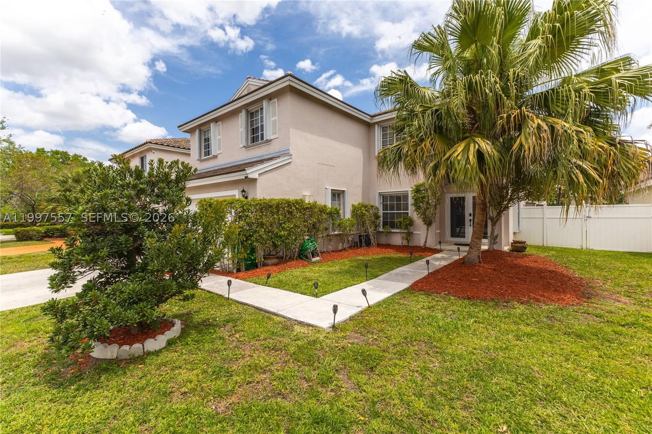 Real estate property located at 317 191st Ter, Broward, Twin Acres, Pembroke Pines, FL