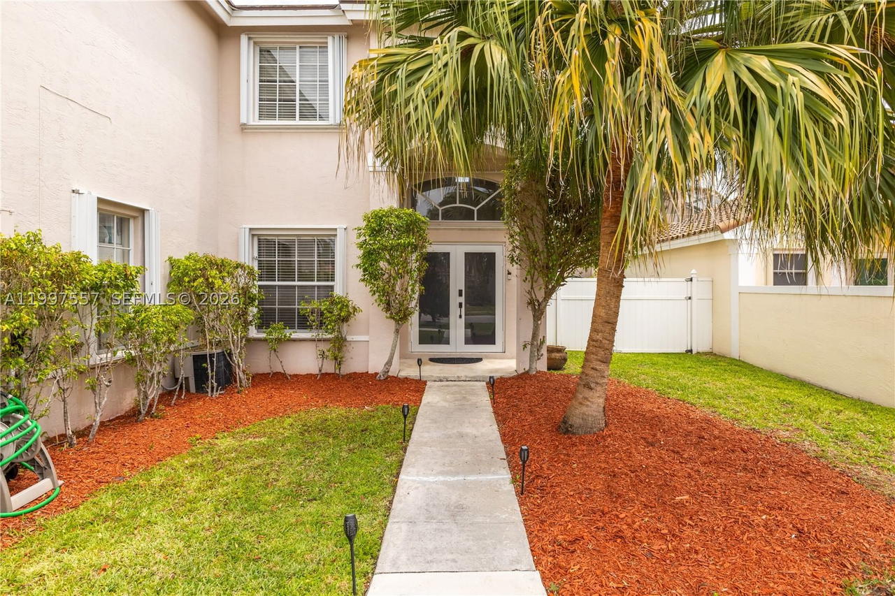 Real estate property located at 317 191st Ter, Broward, Twin Acres, Pembroke Pines, FL