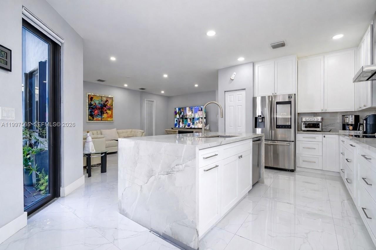 Real estate property located at 3521 92nd Pl, Miami-dade, Bonterra, Hialeah, FL