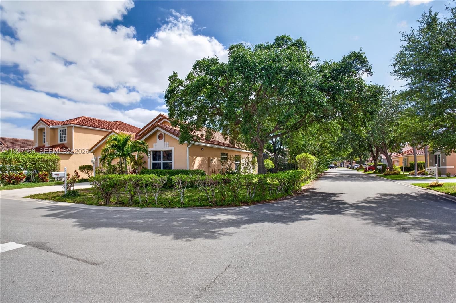Real estate property located at 290 116th Ter, Broward, West Glen Village, Coral Springs, FL