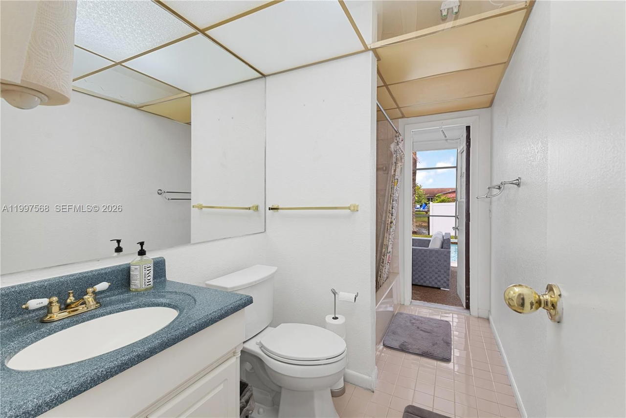 Real estate property located at 11500 42nd St, Broward, Sunrise Golf Vlg Sec 24, Sunrise, FL