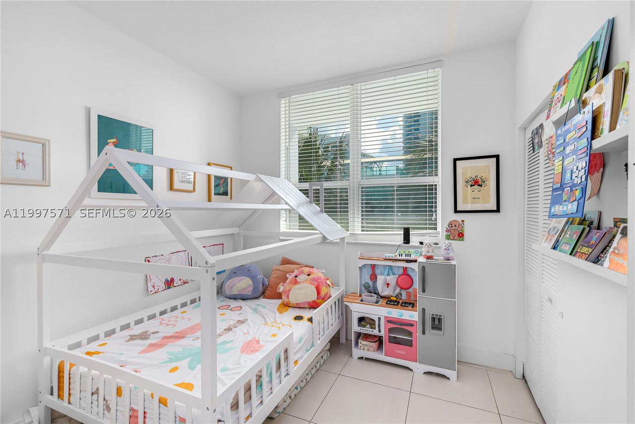 Real estate property located at 5970 Indian Creek Dr #502, Miami-dade, Nautica Condo, Miami Beach, FL