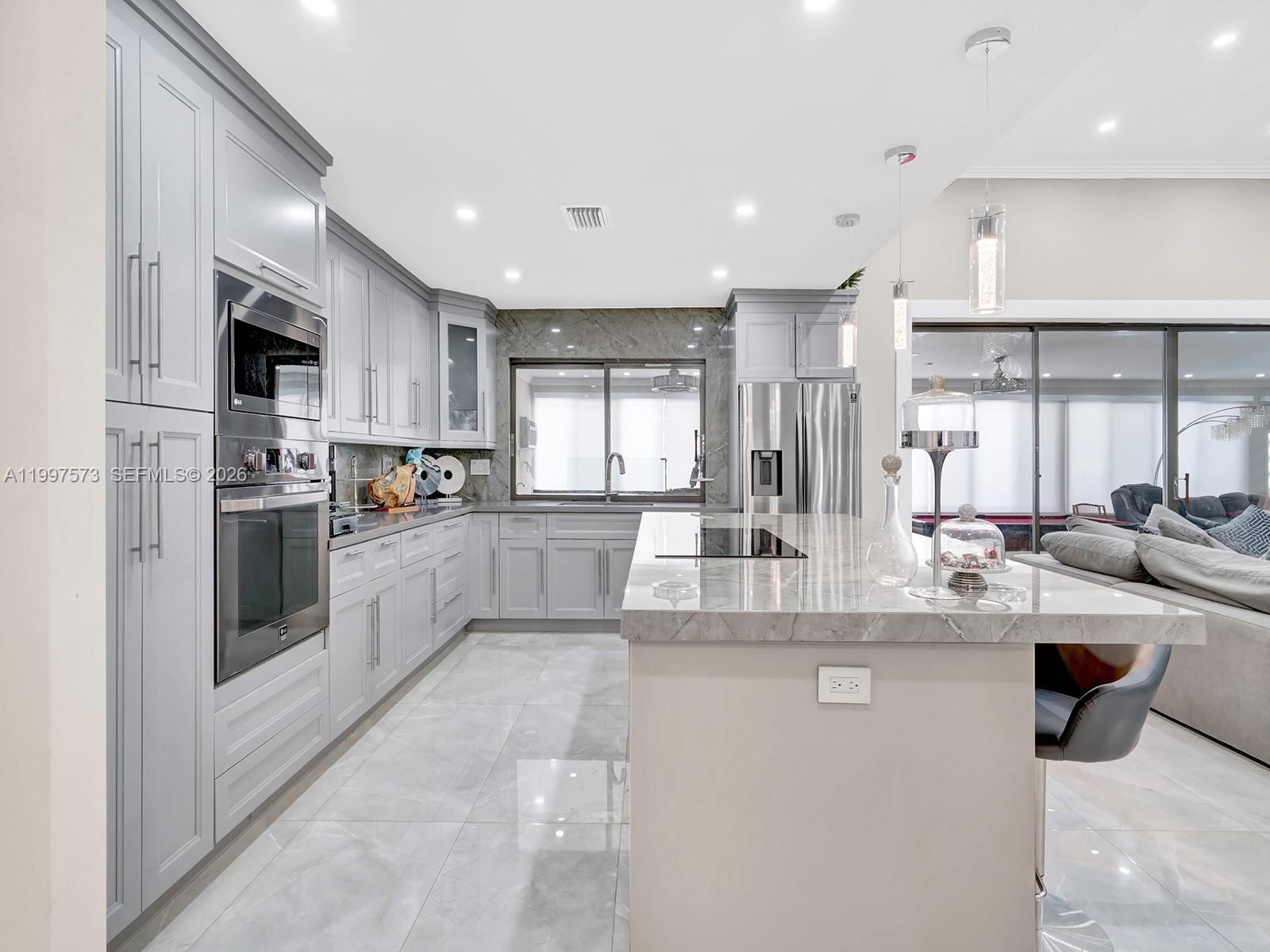 Real estate property located at 621 Tropical Way, Broward, Plantation Golf Estates, Plantation, FL