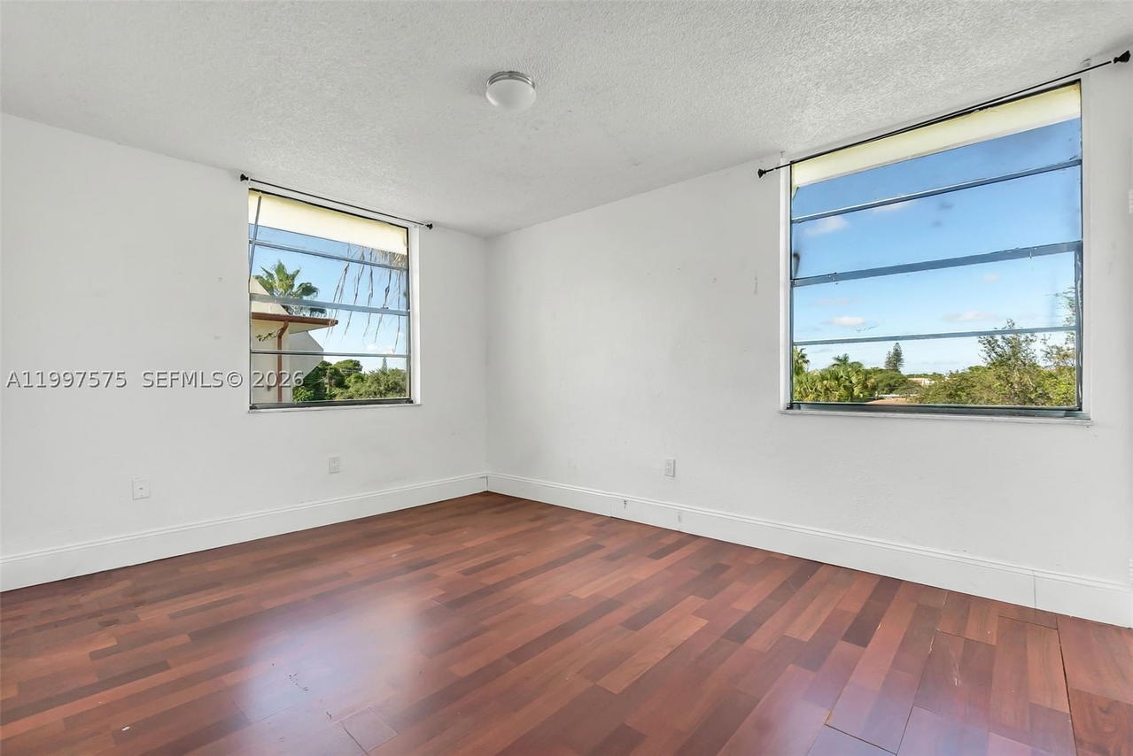 Real estate property located at 1798 55th Ave #202, Broward, Tree Garden Condo, Lauderhill, FL
