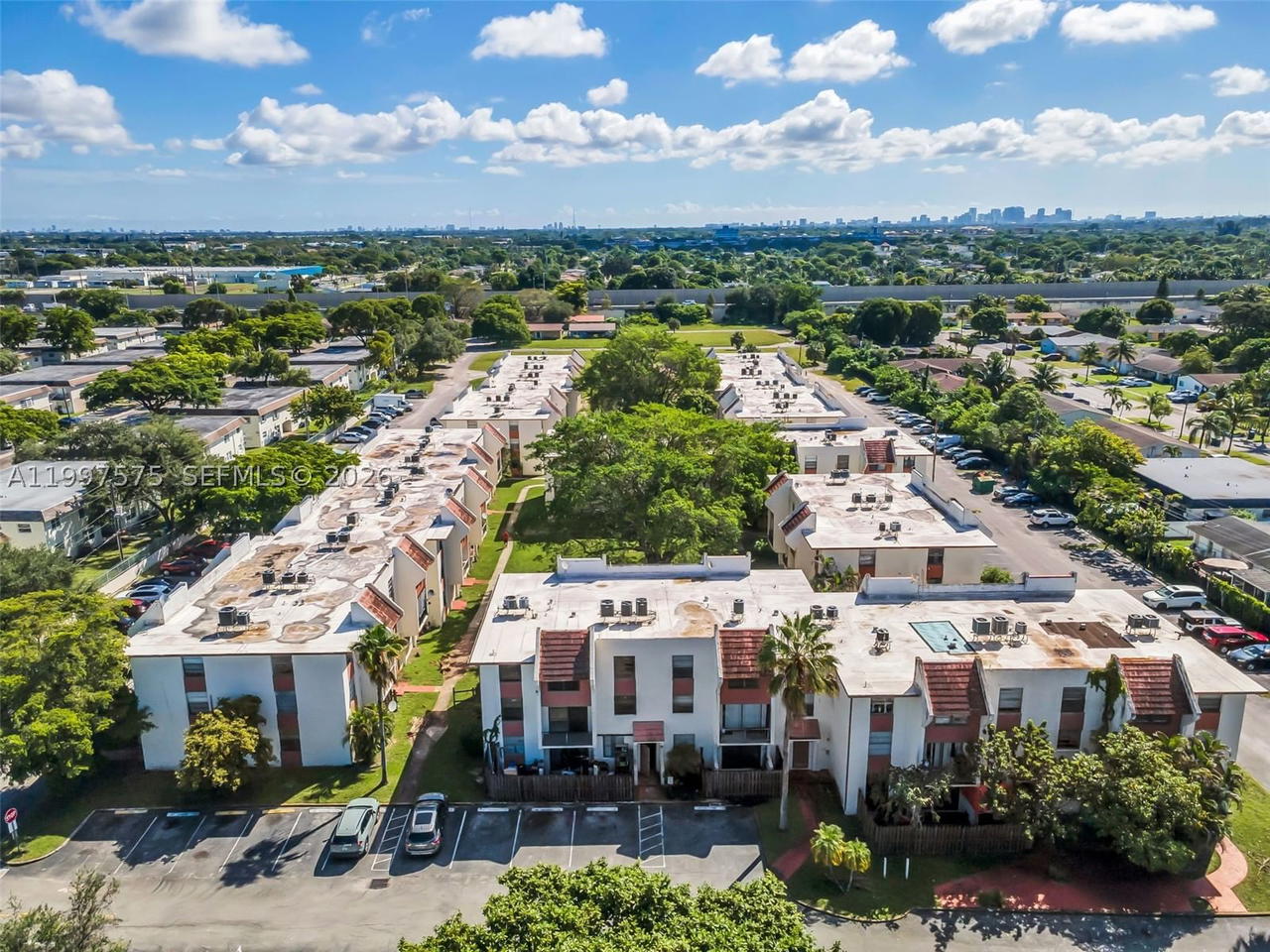 Real estate property located at 1798 55th Ave #202, Broward, Tree Garden Condo, Lauderhill, FL