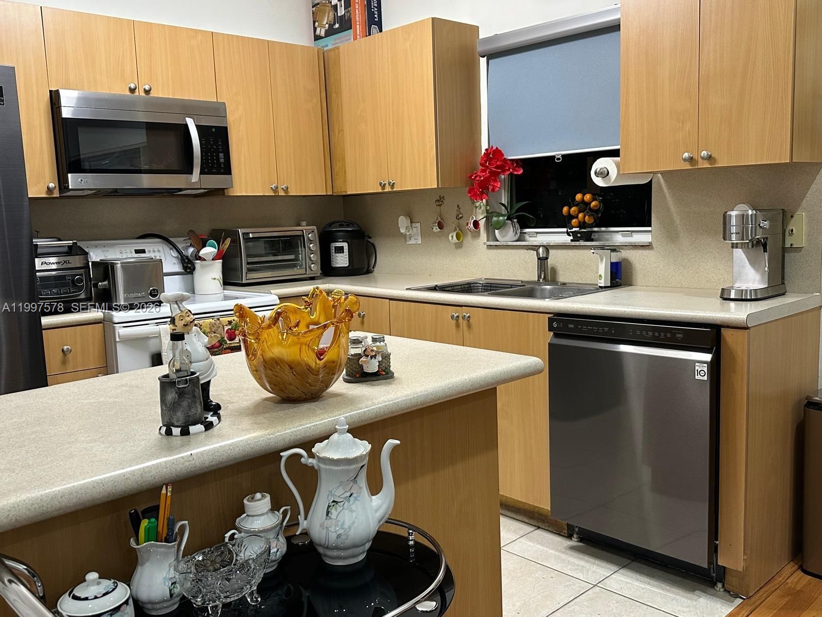 Real estate property located at 1612 30th St, Miami-dade, Venetia Grove, Homestead, FL