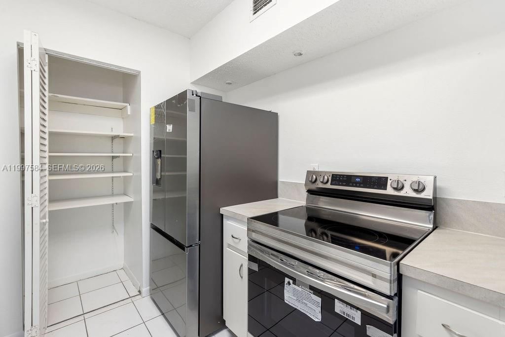 Real estate property located at 500 2nd St #223, Broward, Palm Village Club Condo, Dania Beach, FL