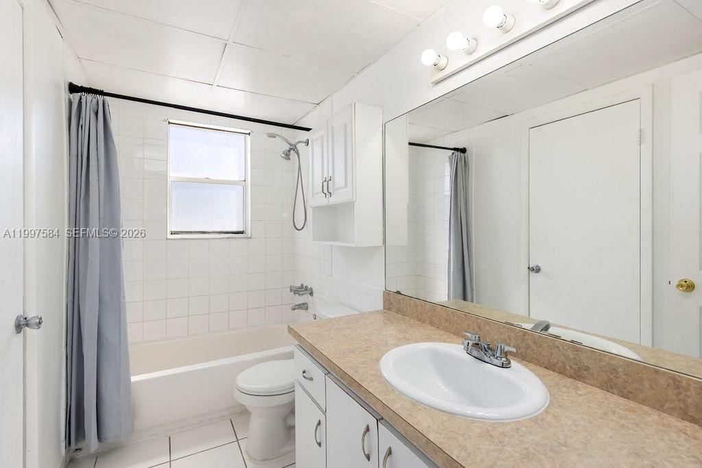 Real estate property located at 500 2nd St #223, Broward, Palm Village Club Condo, Dania Beach, FL