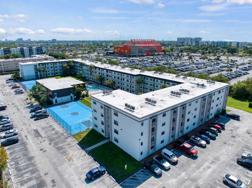 Real estate property located at 500 2nd St #223, Broward, Palm Village Club Condo, Dania Beach, FL