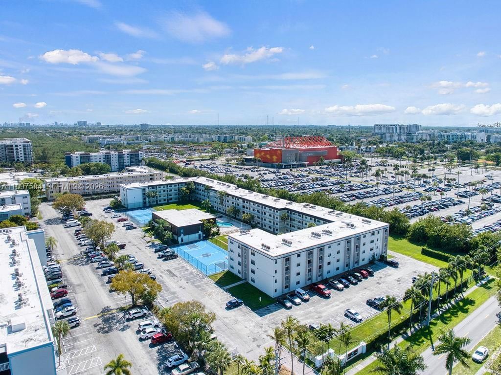 Real estate property located at 500 2nd St #223, Broward, Palm Village Club Condo, Dania Beach, FL