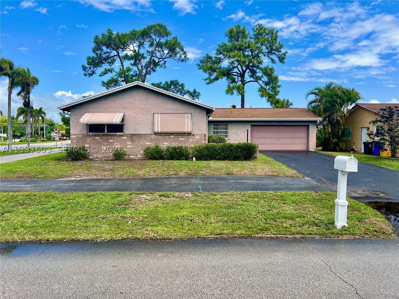 Real estate property located at 7275 Pine Manor Dr, Palm Beach, Lucerne Lakes Homes Villa, Lake Worth, FL
