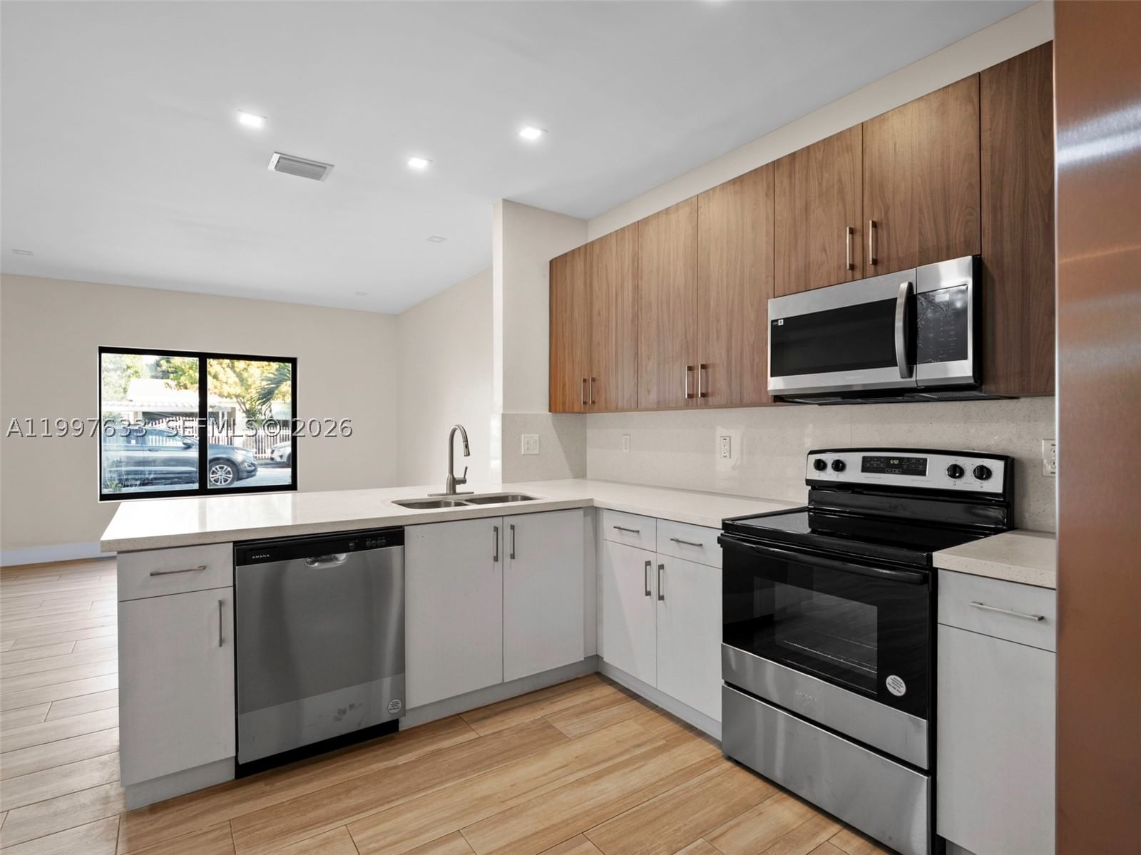 Real estate property located at 5428 3rd Ave, Miami-dade, Buena Vista Gardens, Miami, FL