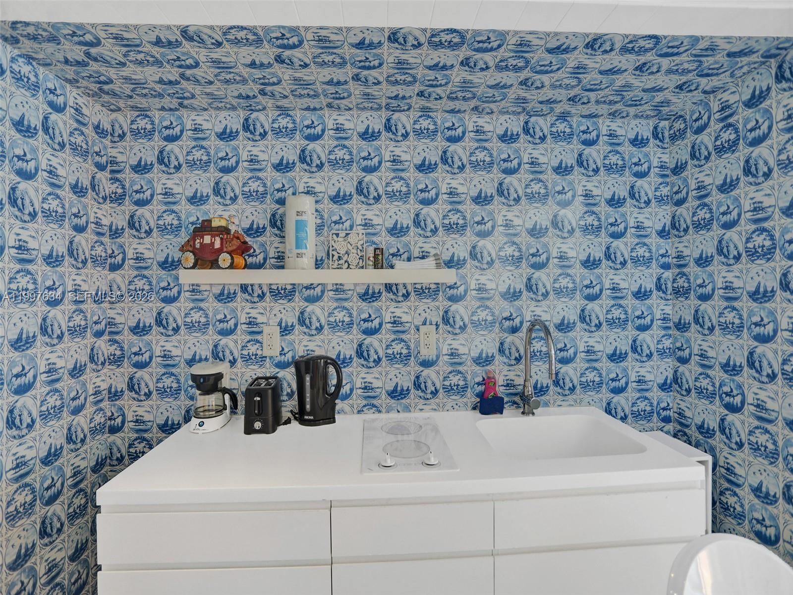 Real estate property located at 1100 West Ave #1101, Miami-dade, 1100 West Condo, Miami Beach, FL