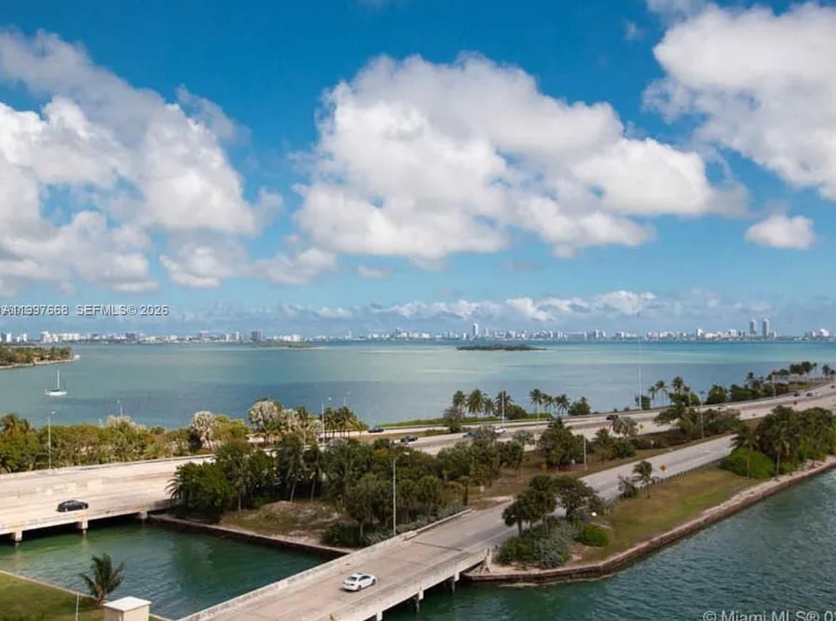 Real estate property located at 600 36th St #1006, Miami-dade, Charter Club Condo, Miami, FL
