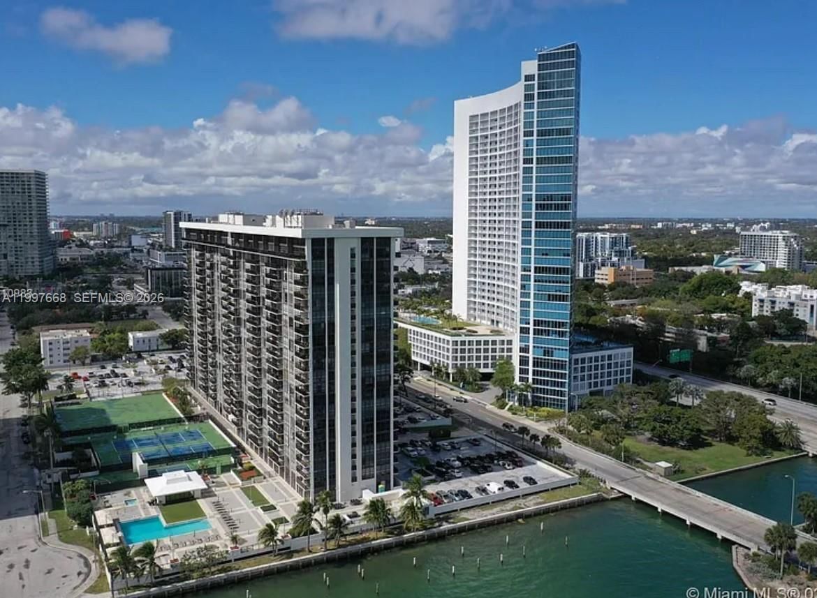 Real estate property located at 600 36th St #1006, Miami-dade, Charter Club Condo, Miami, FL