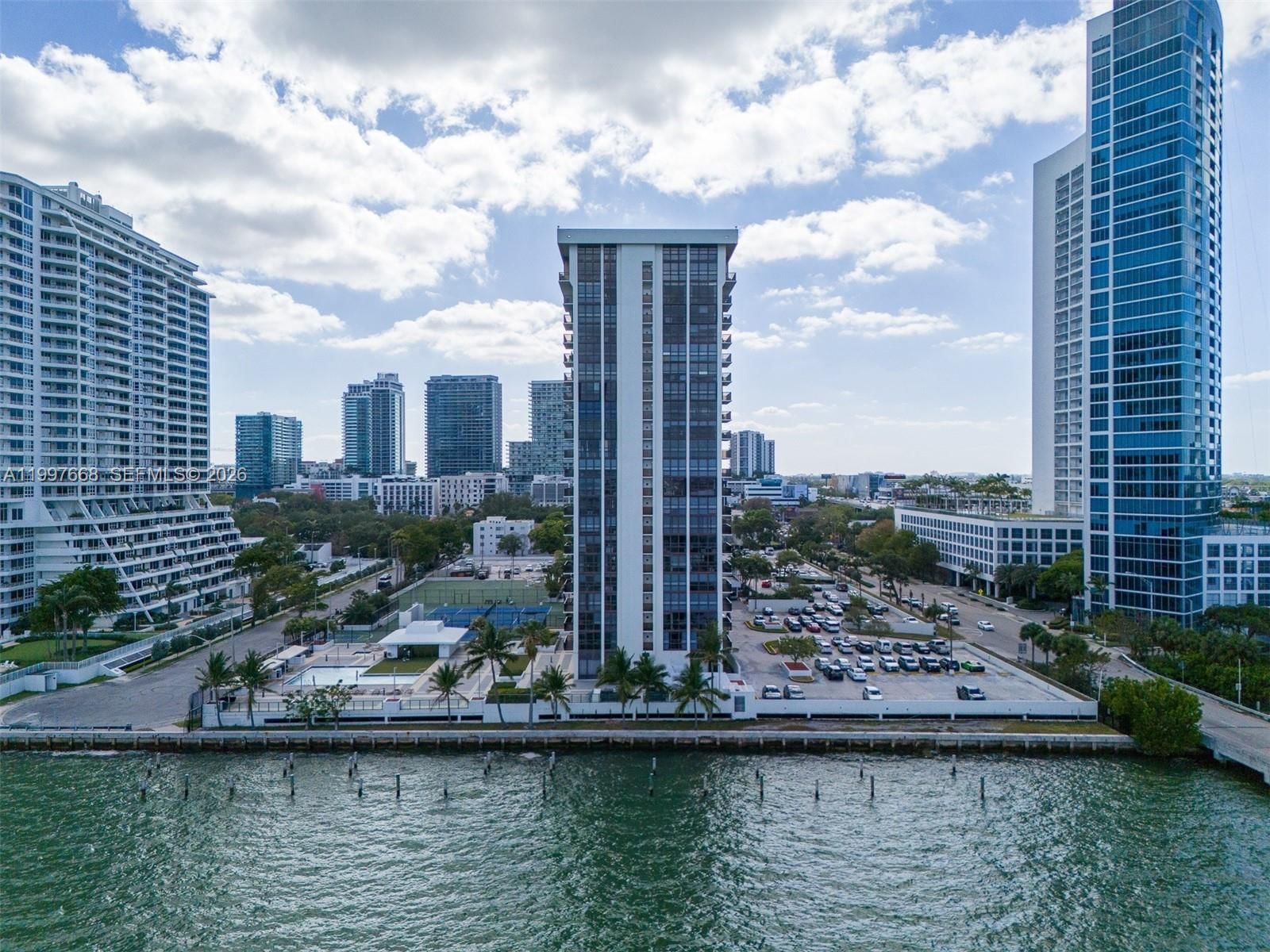 Real estate property located at 600 36th St #1006, Miami-dade, Charter Club Condo, Miami, FL