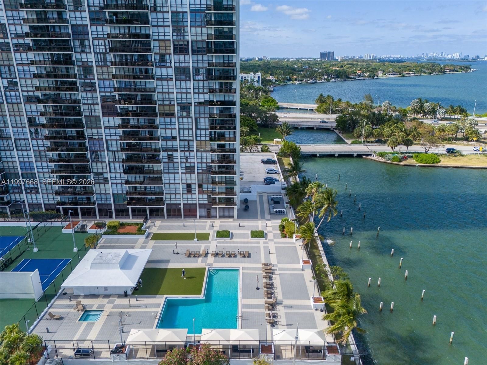 Real estate property located at 600 36th St #1006, Miami-dade, Charter Club Condo, Miami, FL