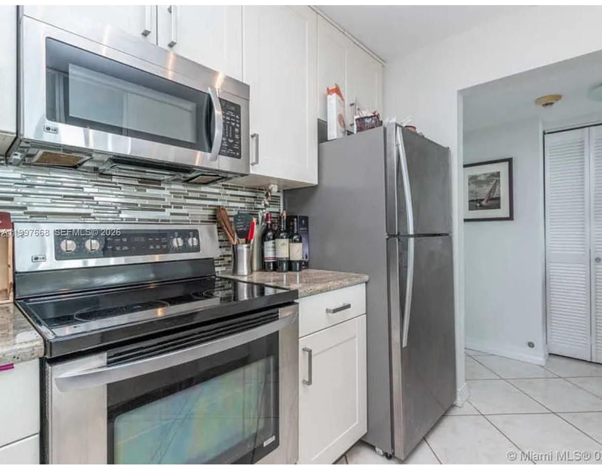 Real estate property located at 600 36th St #1006, Miami-dade, Charter Club Condo, Miami, FL