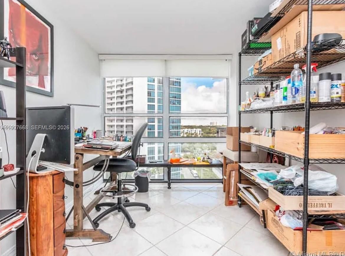 Real estate property located at 600 36th St #1006, Miami-dade, Charter Club Condo, Miami, FL