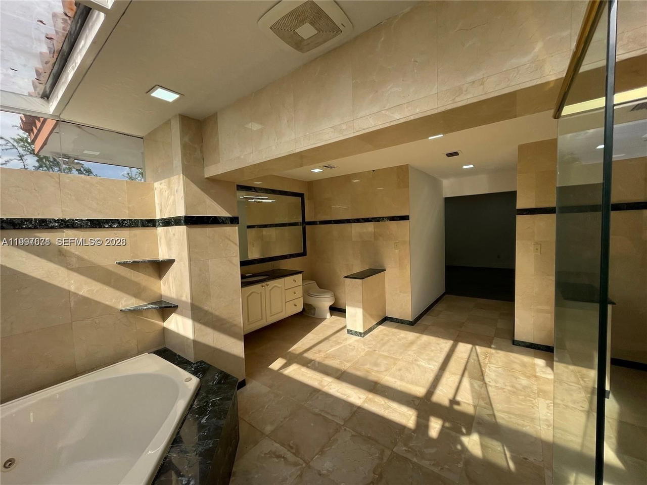 Real estate property located at 19740 Saint Andrews Dr, Miami-dade, Country Club Of Miami Est, Hialeah, FL