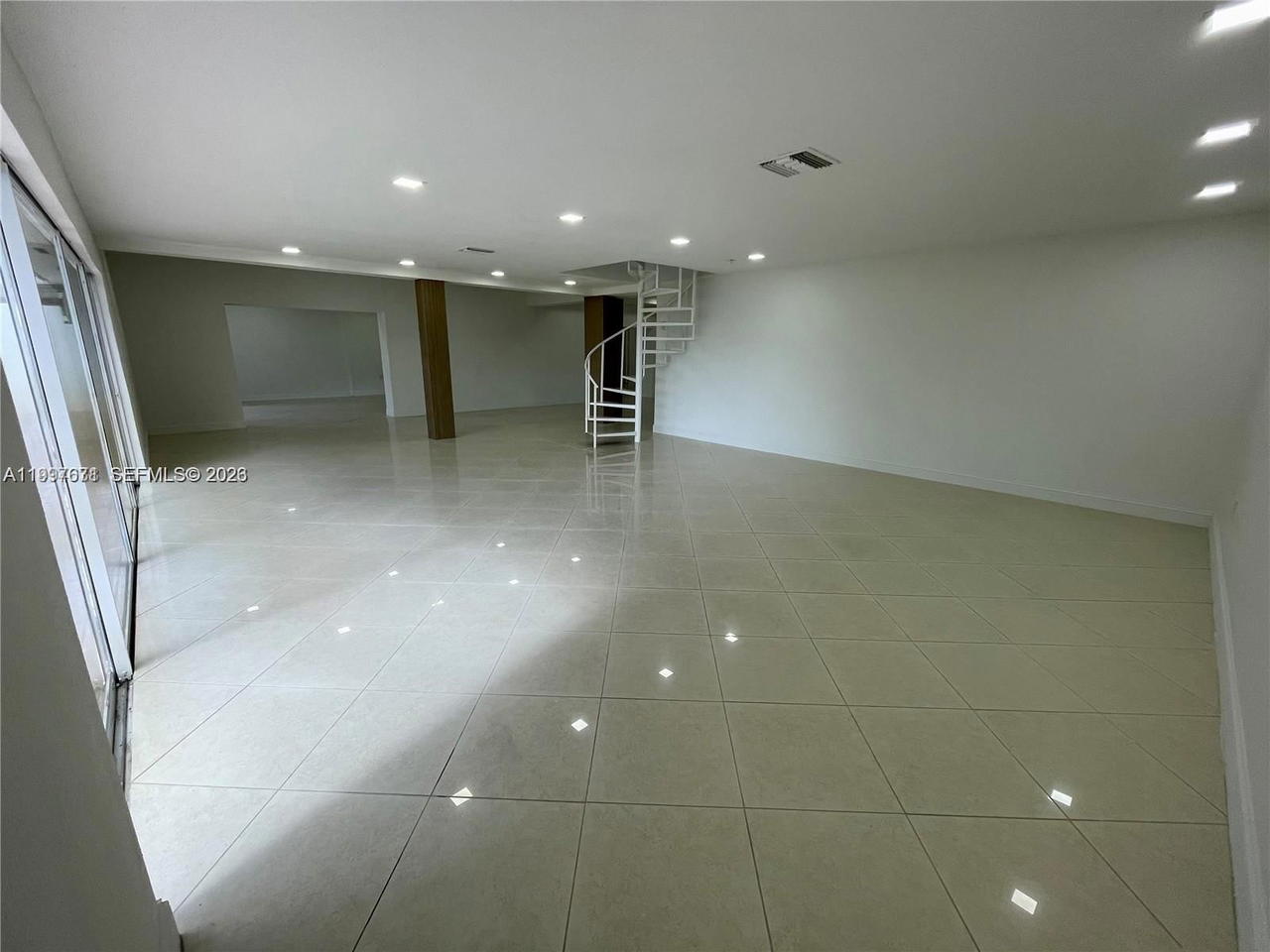 Real estate property located at 19740 Saint Andrews Dr, Miami-dade, Country Club Of Miami Est, Hialeah, FL